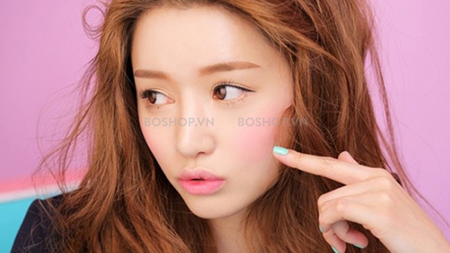 Bông phấn dùng để phủ phấn sau khi đánh lớp nền