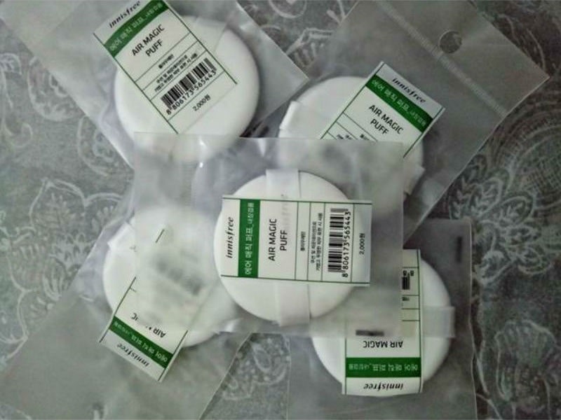 Bông trang điểm Innisfree Air Magic Puff 1 cái có thiết kế tiện lợi
