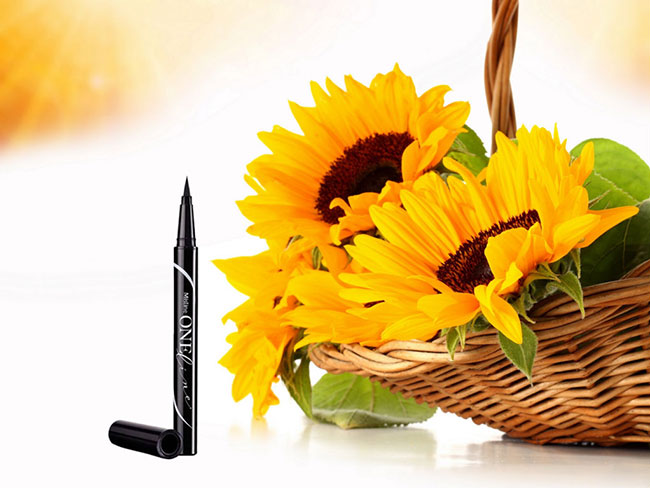 Bút kẻ mắt dạ chống nước Mistine One Line Flexible Black Liner