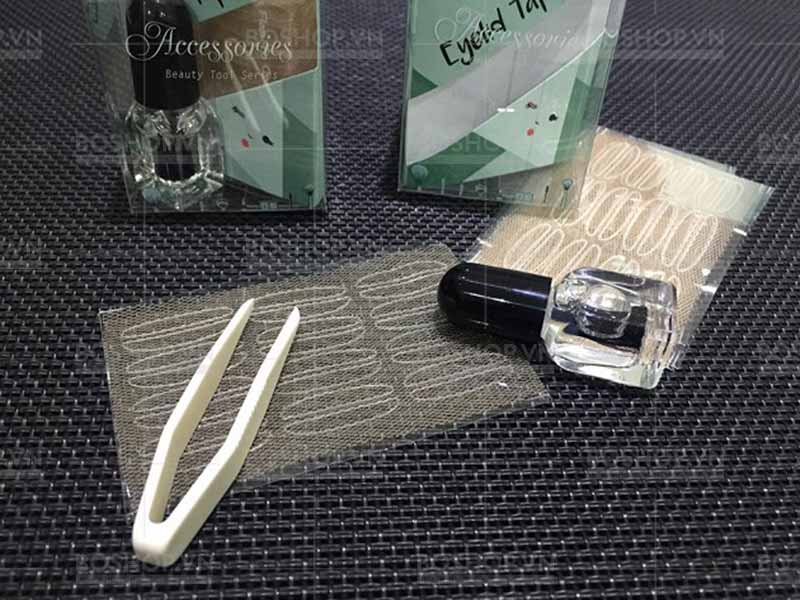  Vacosi Eyelid Tape 60 cặp miếng dán kích mí dạng lưới có bao bì nhỏ gọn dễ đem theo khắp mọi nơi