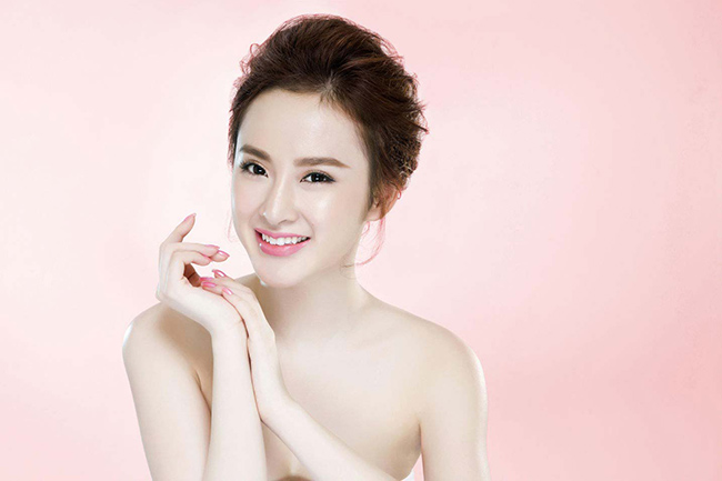Essence Muji Portable Sensitive Skin All In One  cung cấp độ ẩm và dưỡng chất cho làn da