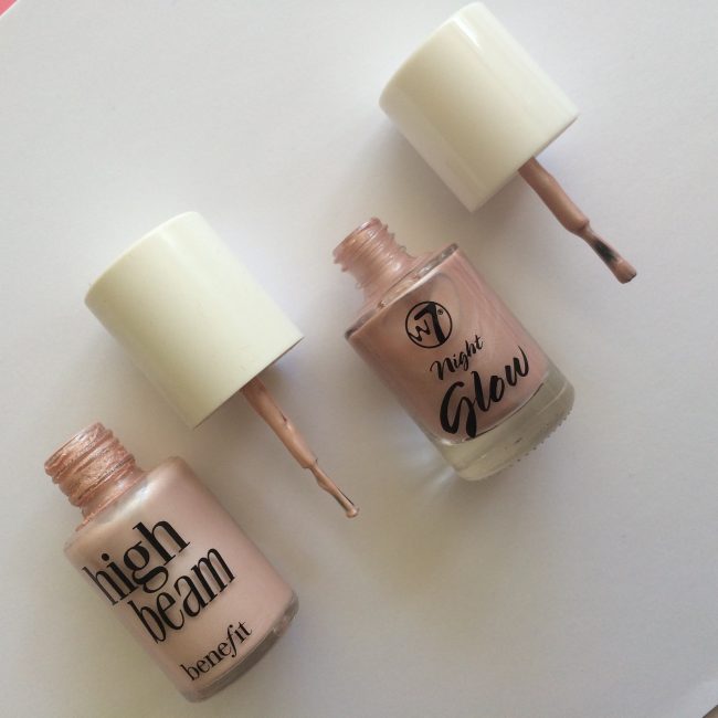 Highlight W7 Night Glow Highlighter & Illuminator 10ml có màu hồng nhạt dễ bắt ánh sáng tạo khuôn mặt gọn gàng