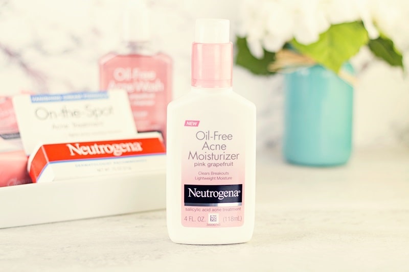 Kem dưỡng ẩm Neutrogena Oil-Free Acne Moisturizer Pink Grapefruit 118ml dưỡng ẩm dịu nhẹ cho da mụn.