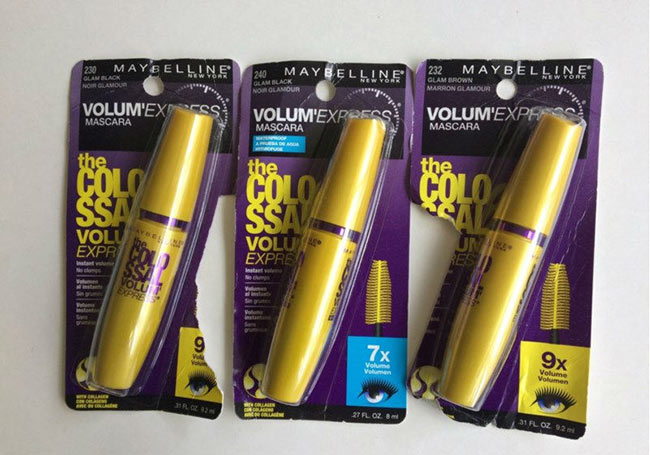 Mascara Maybelline The Colossal Volum’ Express 230 giúp làm dày mi
