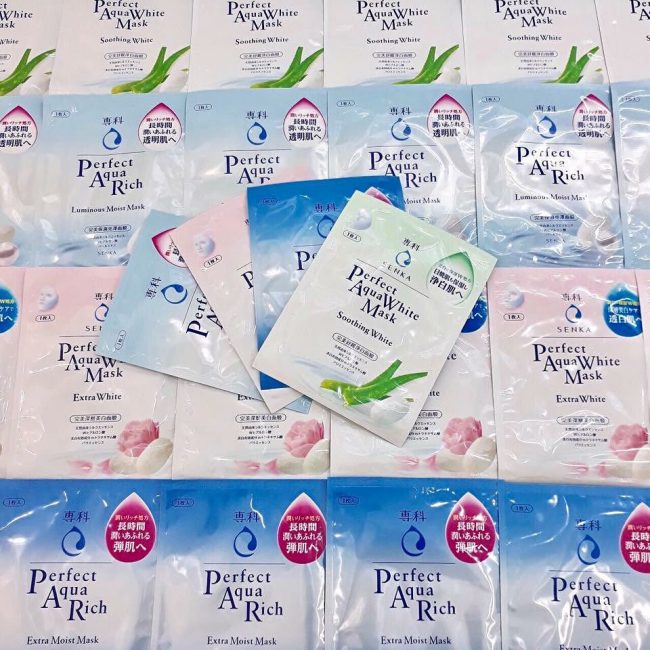 Mặt nạ Senka Perfect Aqua White Mask #Extra White tinh chất hoa Hồng ngăn chặn sự sản sinh melanin