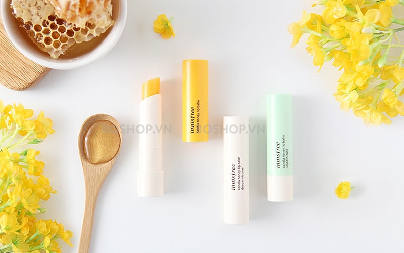 Thỏi son thiết kế đơn giản, nhỏ xinh