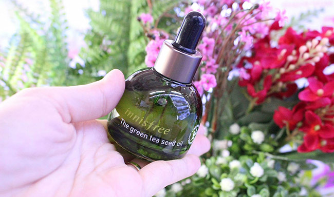 Tinh dầu dưỡng da Innisfree The Green Tea Seed Oil 30ml từ hạt trà xanh Jeju giàu dưỡng chất