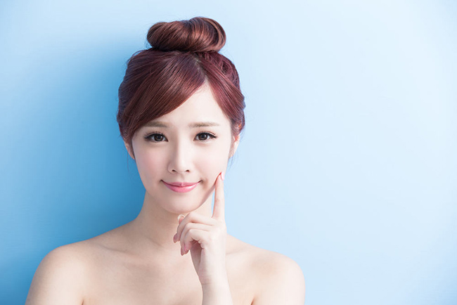 Tinh dầu cung cấp dưỡng chất chống oxy hóa, trẻ hóa làn da