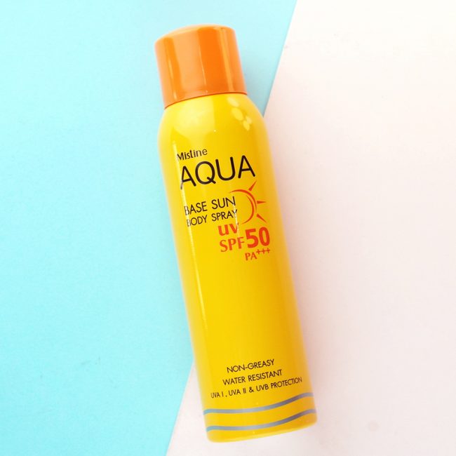 Xịt chống nắng trang điểm Body Mistine Aqua SPF 50 100ml