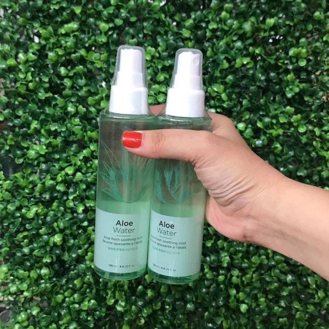 Xịt khoáng The Face Shop Aloe Fresh Soothing Mist 130ml chiết xuất 90% từ lá lô hội dịu nhẹ, an toàn