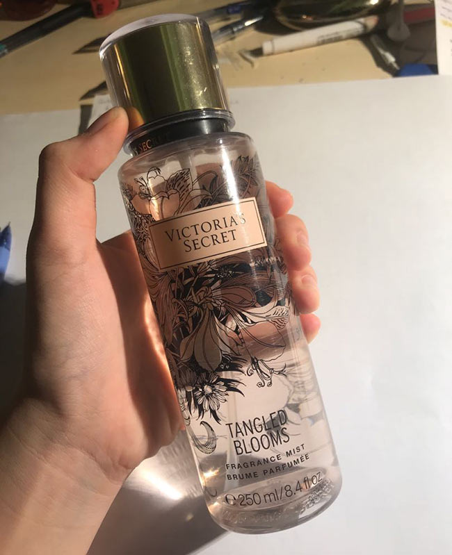 Xịt thơm Body Victoria’s Secret Tangled Blooms Fragrance Mist 250ml