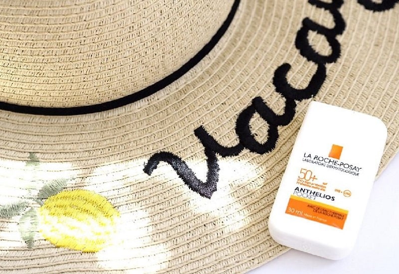 Anthelios Pocket SPF 50+ 30ml được trang bị màng lọc quang phổ rộng, bảo vệ da tối đa trước tia UV