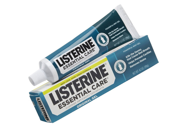 Kết cấu chất kem dạng gel, không bị nhão khi tiếp xúc với nước của Kem đánh răng Listerine Essential Care Powerful Mint Original Gel