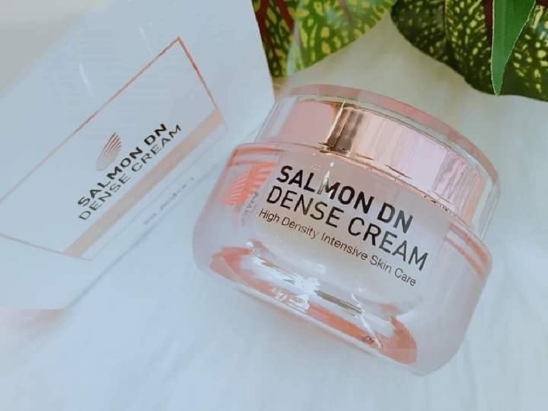 Kem trứng cá hồi Suiskin Salmon DN Dense Cream là sản phẩm chăm sóc da mặt đa công năng