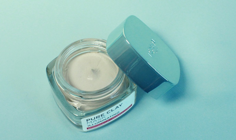 Mặt nạ đất sét dưỡng sáng da L'Oreal Illuminating 50ml sở hữu thiết kế sang trọng. 