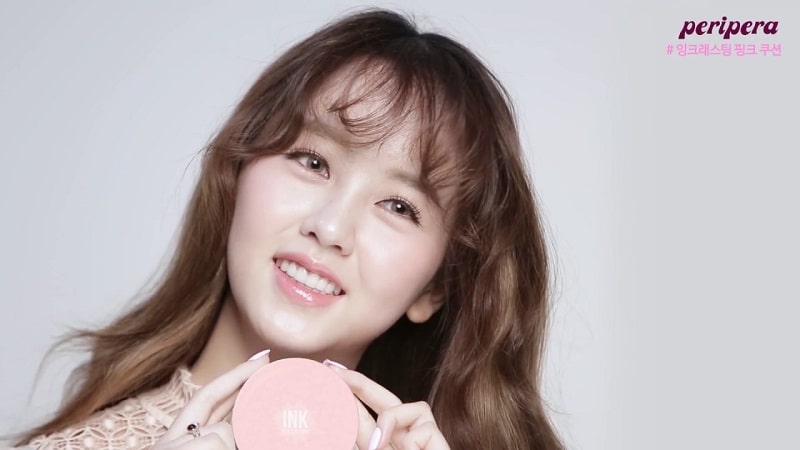 eripera Ink Lasting Pink Cushion No.2 Beige với màu hồng nhẹ hợp với tone da thường.