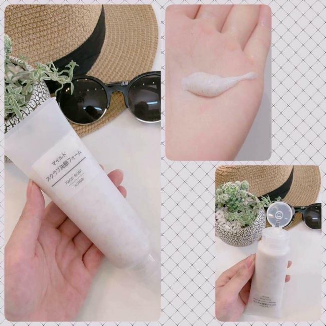 Sữa rửa mặt cung cấp độ ẩm cho da mềm mại, căng mướt