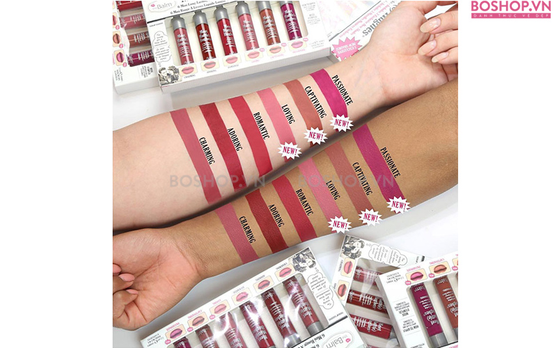 Chất son kem The Balm siêu lì nhưng khá mềm mịn, không gây cảm giác khó chịu, khô môi