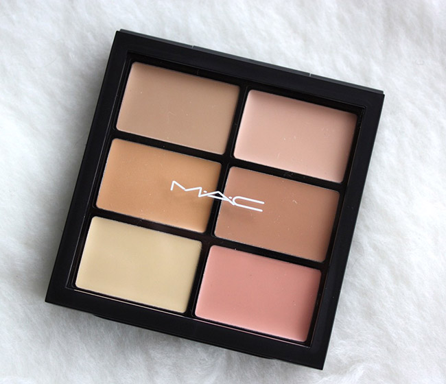 Bảng che khuyết điểm MAC Conceal And Correct Palette Light bền lâu, kéo dài đến 8 giờ đồng hồ