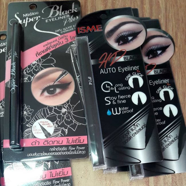 Kẻ mắt Mistine Super Black Eyeliner Plus tone đen huyền bí