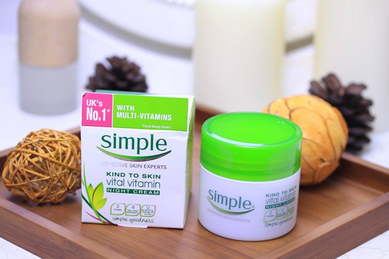 Kem dưỡng ban đêm Simple Vital Vitamin Cream 50ml