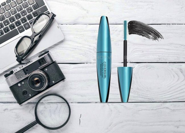 Mascara CoverGirl Peacock Flare Waterproof No.830 tông đen truyền thống