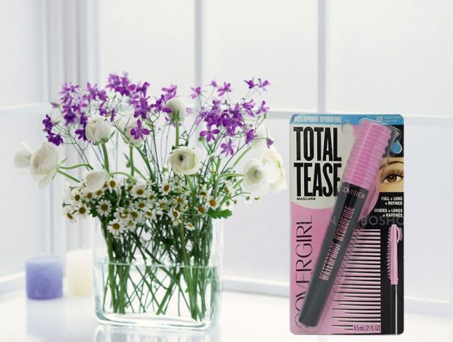 Mascara CoverGirl Total Tease No.820 tone đen cuốn hút