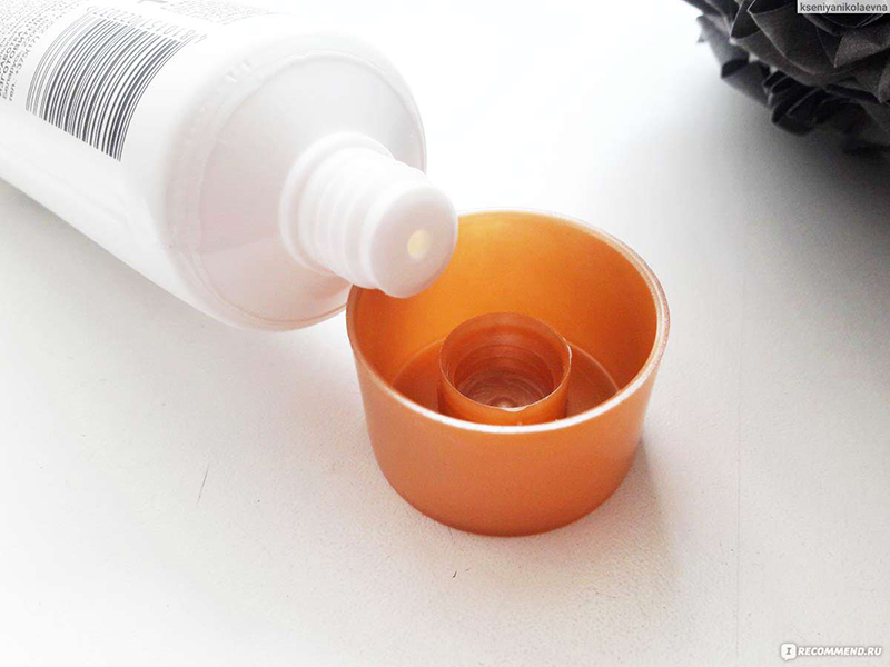 Mặt nạ sỡ hữu thiết kế dạng tuýp với đầu đầu tuýp nhỏ nhằm kiểm soát được lượng kem lấy ra. 