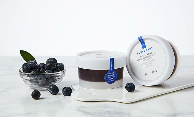 Mặt nạ Innisfree Blueberry Rebalancing 90gr dạng rữa chiết xuất từ quả blueberry