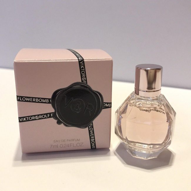 Nước hoa nữ Viktor & Rolf Flowerbomb EDP 7ml