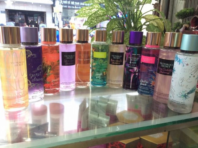 Xịt thơm Body Victoria’s Secret Magic Shine 250ml thích hợp sử dụng hằng ngày