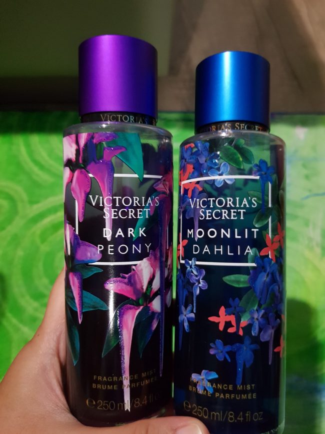 Xịt thơm Body Victoria’s Secret Moonlit Dahlia 250ml thích hợp sử dụng hằng ngày