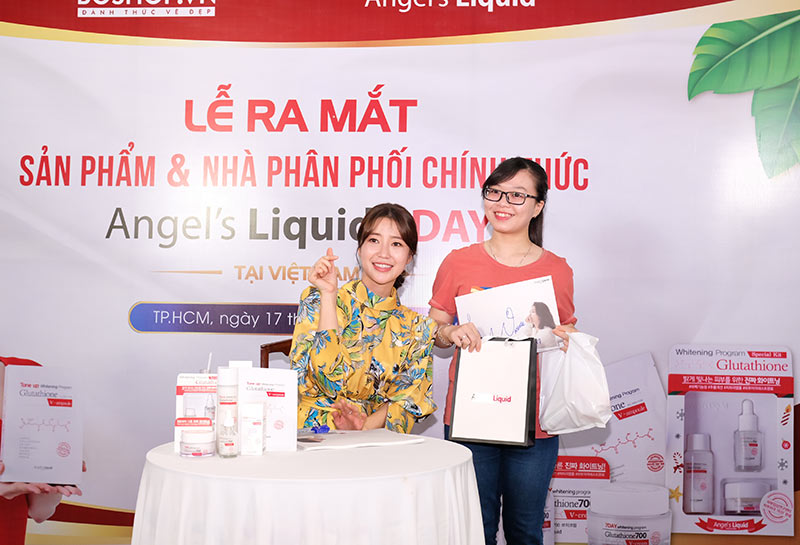 Mừng BOSHOP là đại lý chính của Angel's Liquid giao lưu nữ diễn viên nổi tiếng SEO HAE WON