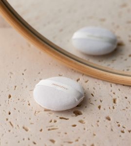 Ảnh bông phấn Innisfree Mini Powder Puff